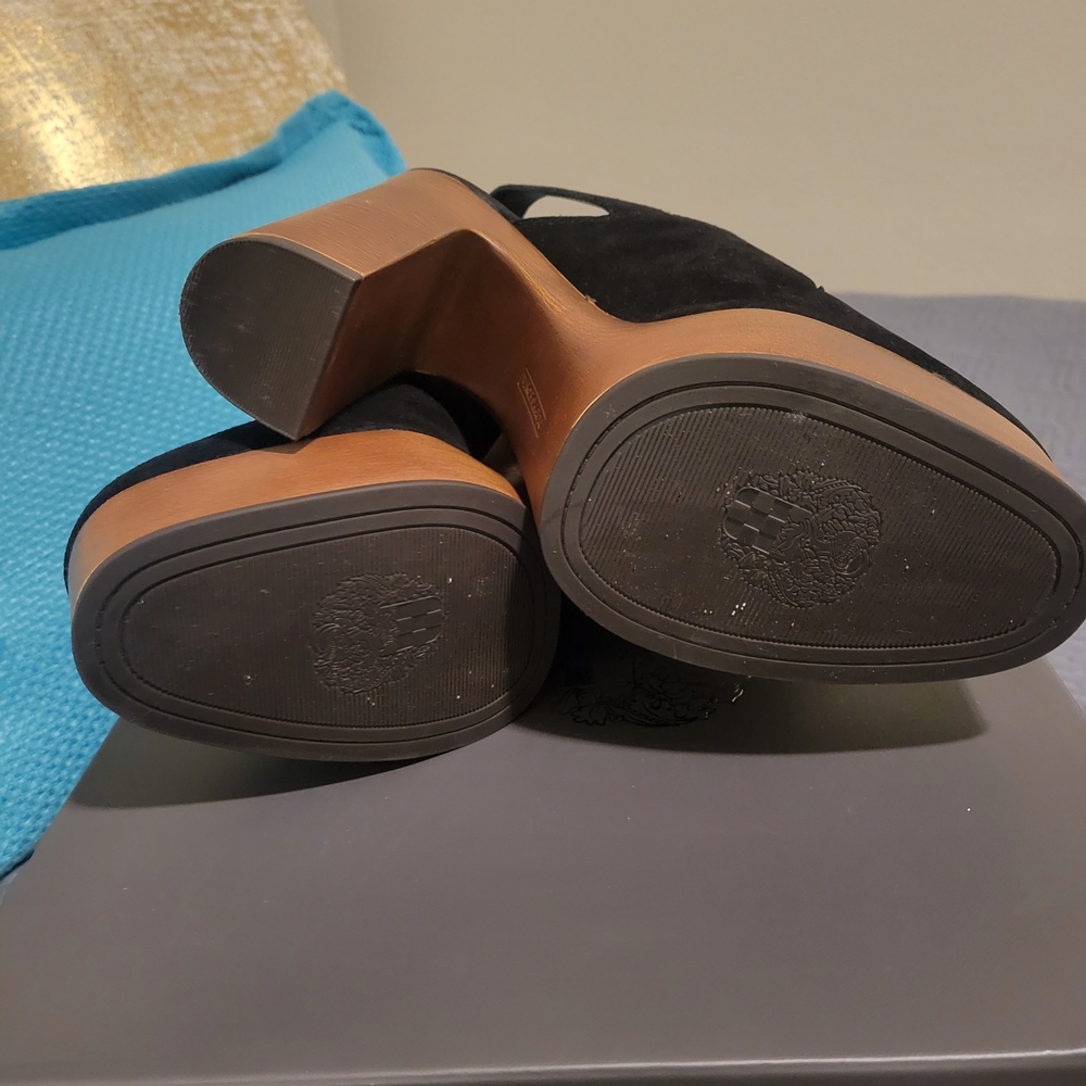 Vince Camuto Black and Tan Platform Heels - Picture 7 of 7